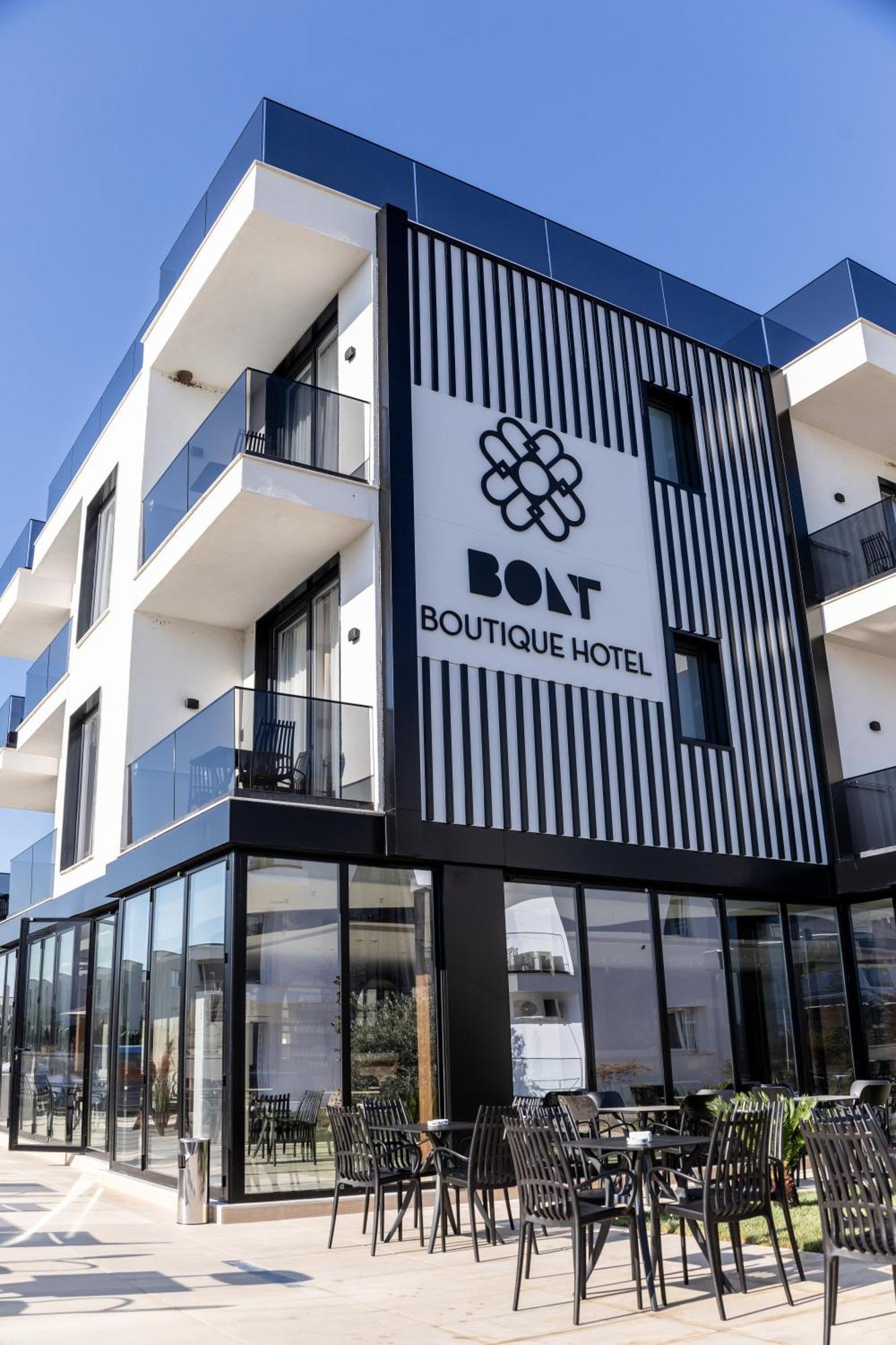 Bolt Boutique Hotel Лежа Экстерьер фото