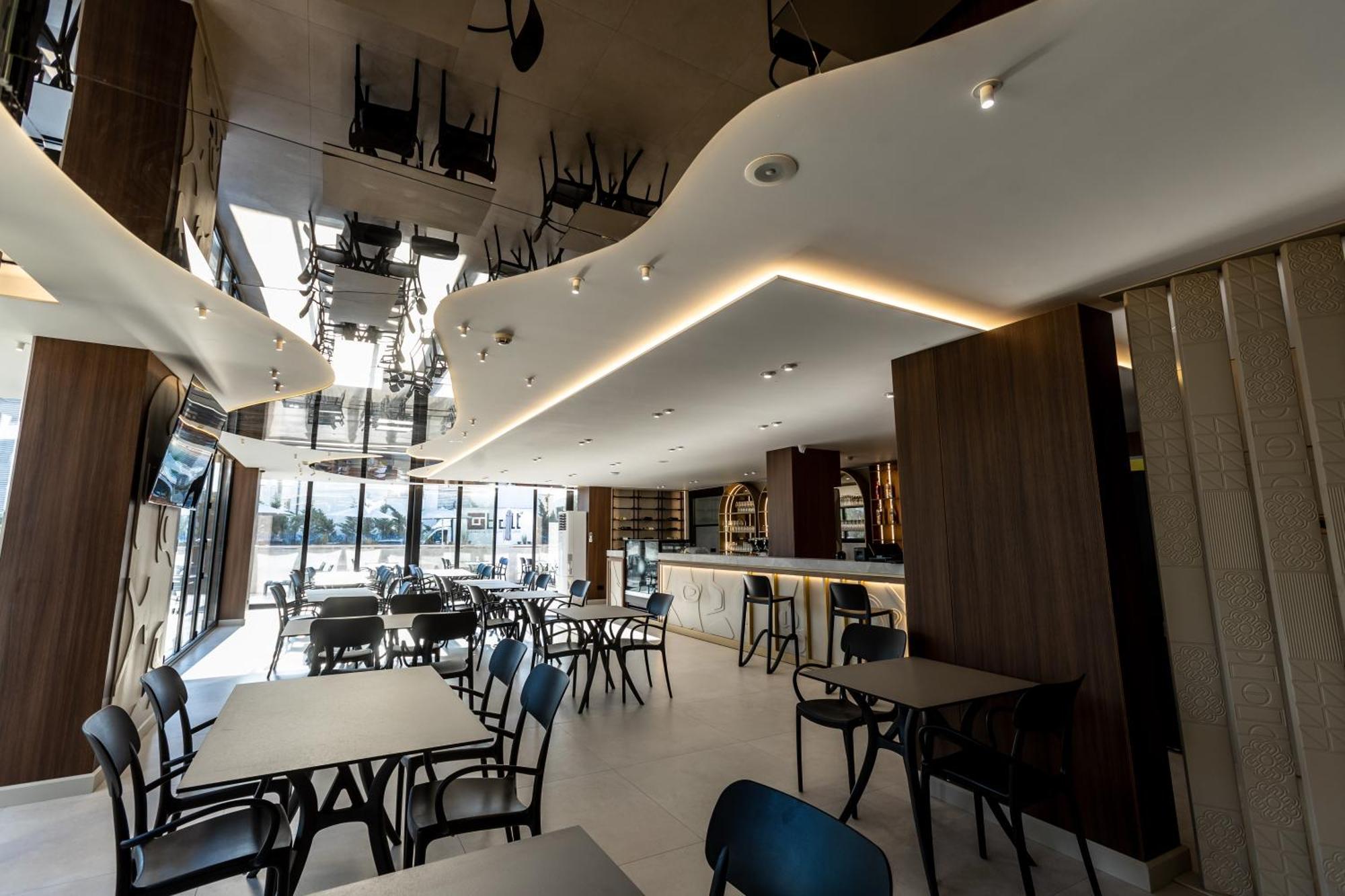 Bolt Boutique Hotel Лежа Экстерьер фото