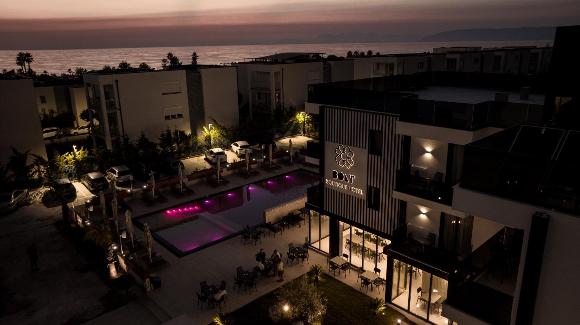 Bolt Boutique Hotel Лежа Экстерьер фото