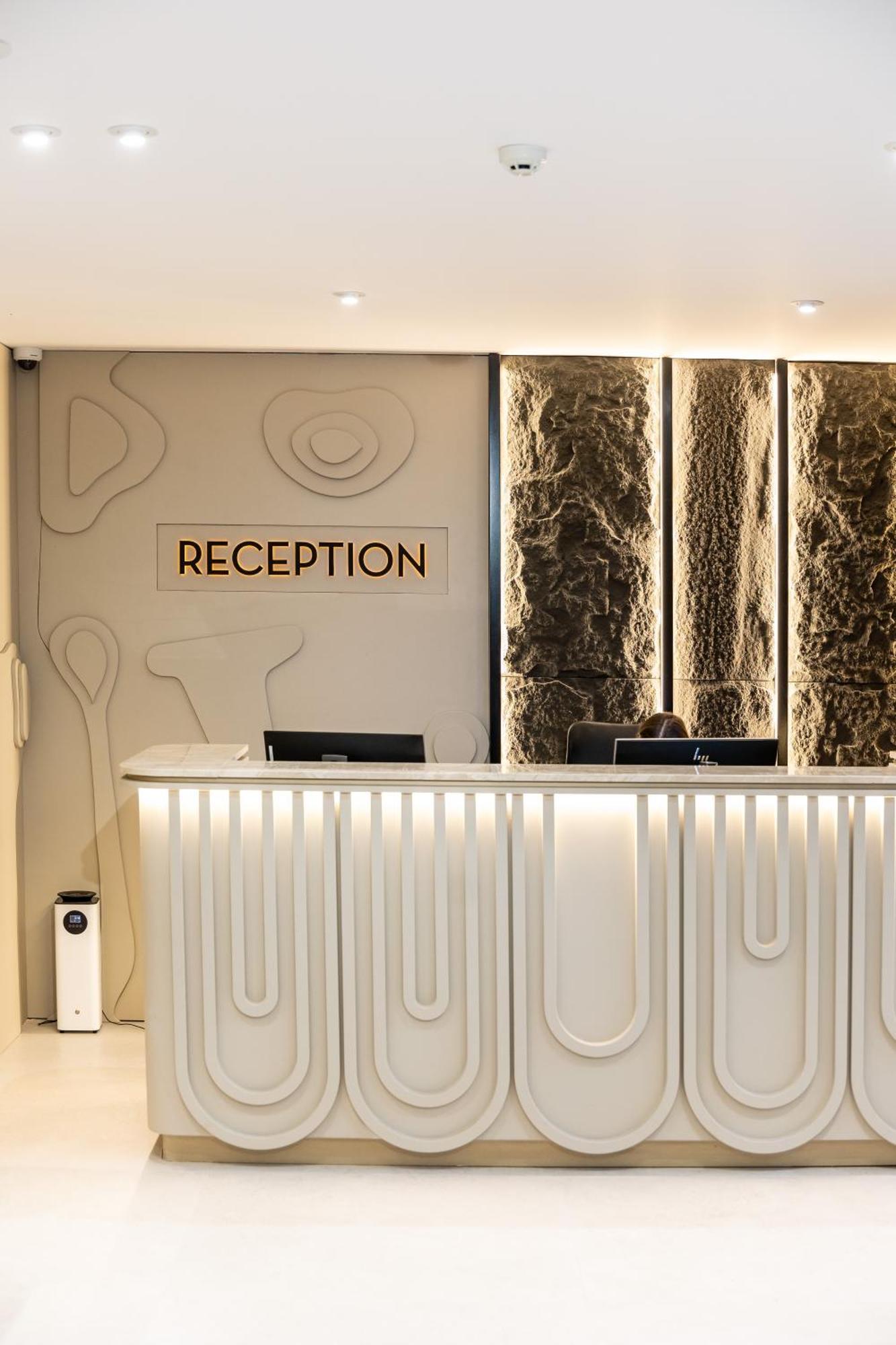 Bolt Boutique Hotel Лежа Экстерьер фото