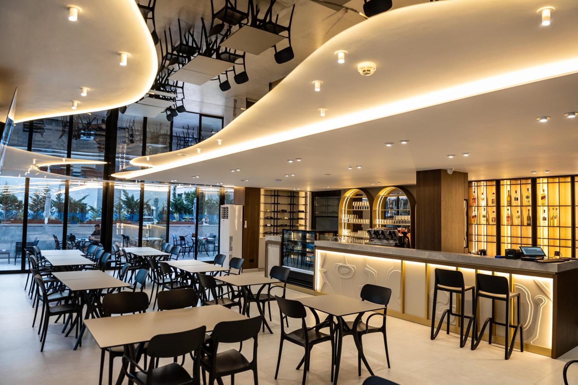 Bolt Boutique Hotel Лежа Экстерьер фото