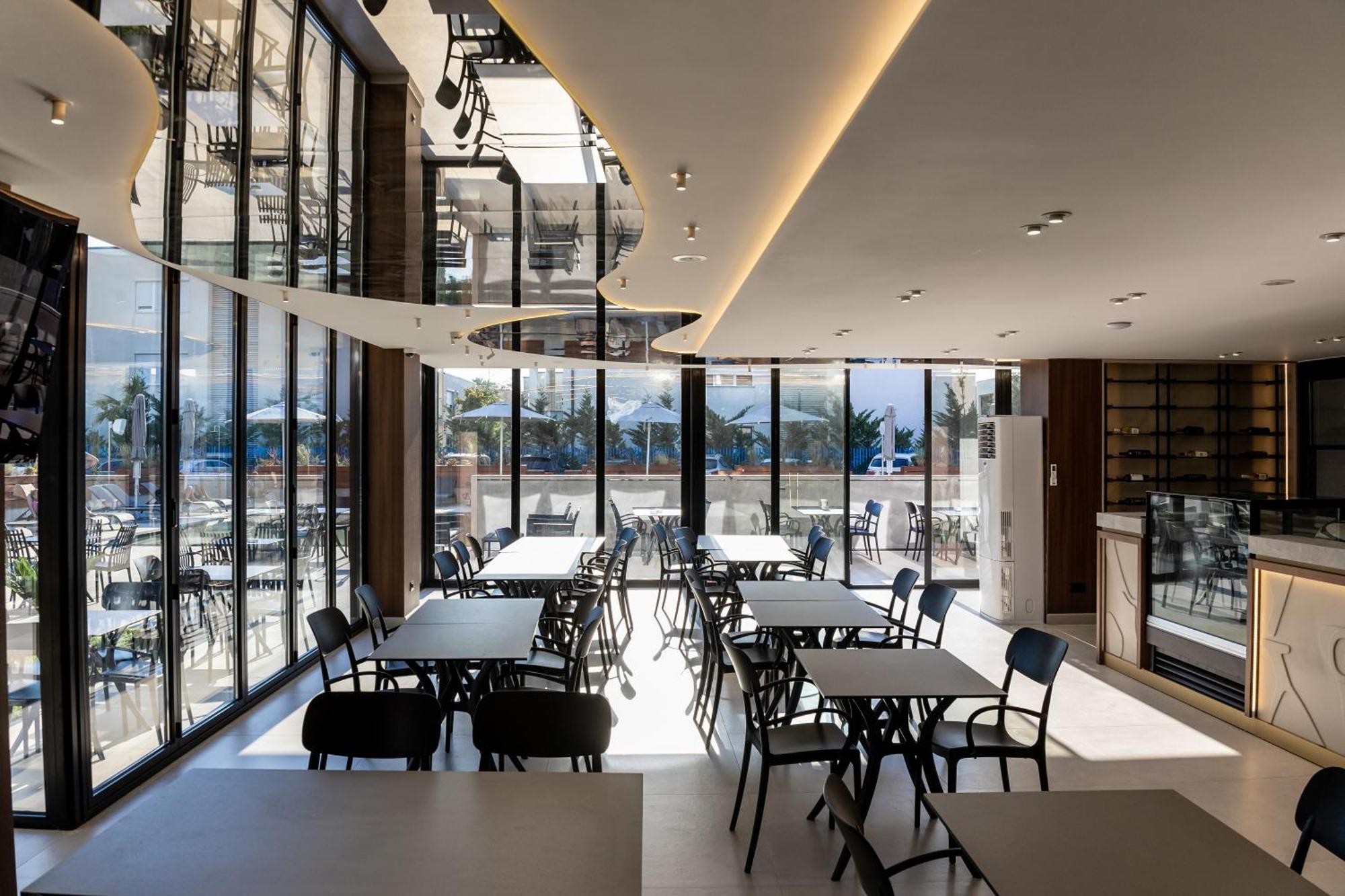 Bolt Boutique Hotel Лежа Экстерьер фото