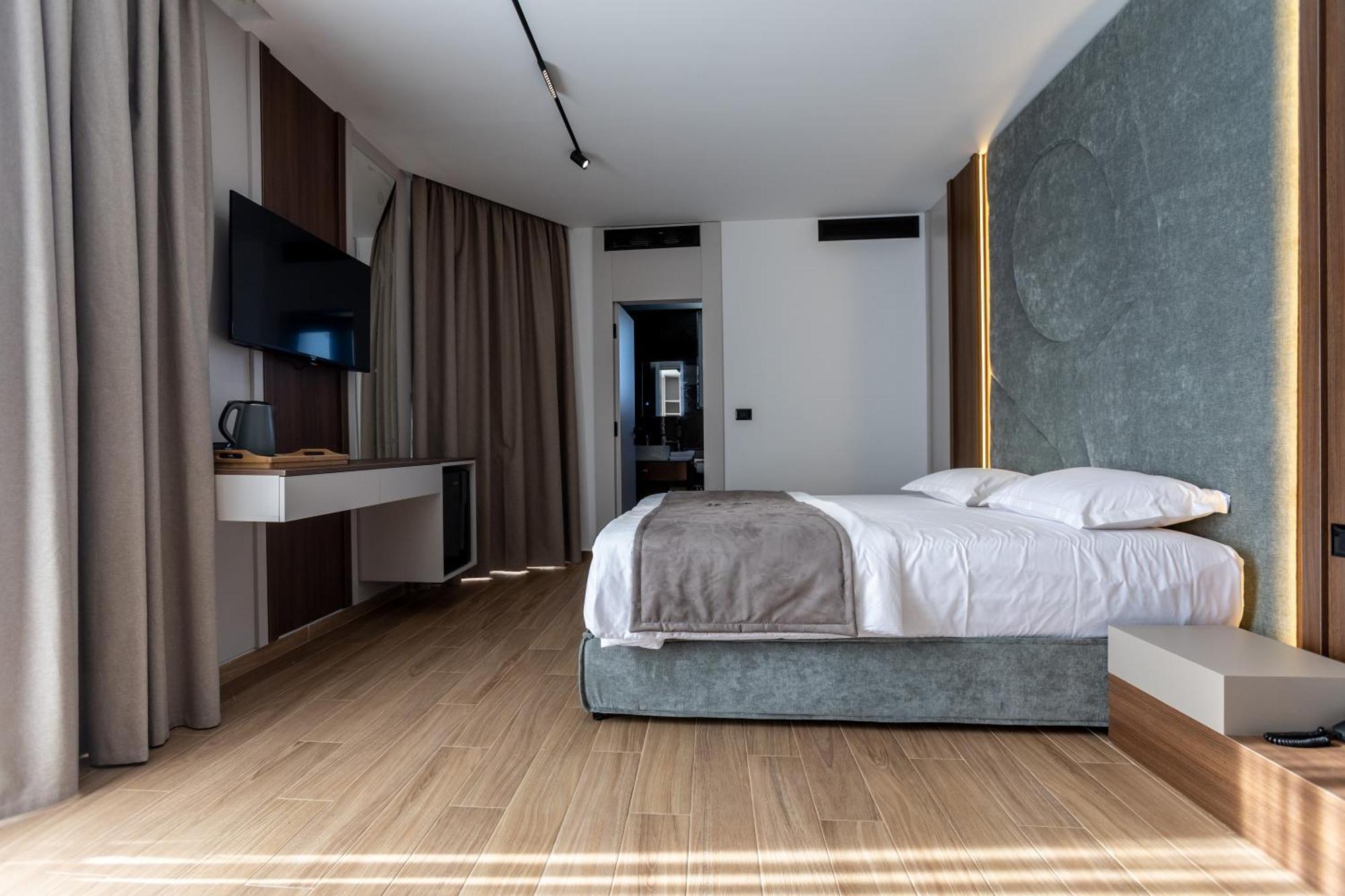 Bolt Boutique Hotel Лежа Экстерьер фото