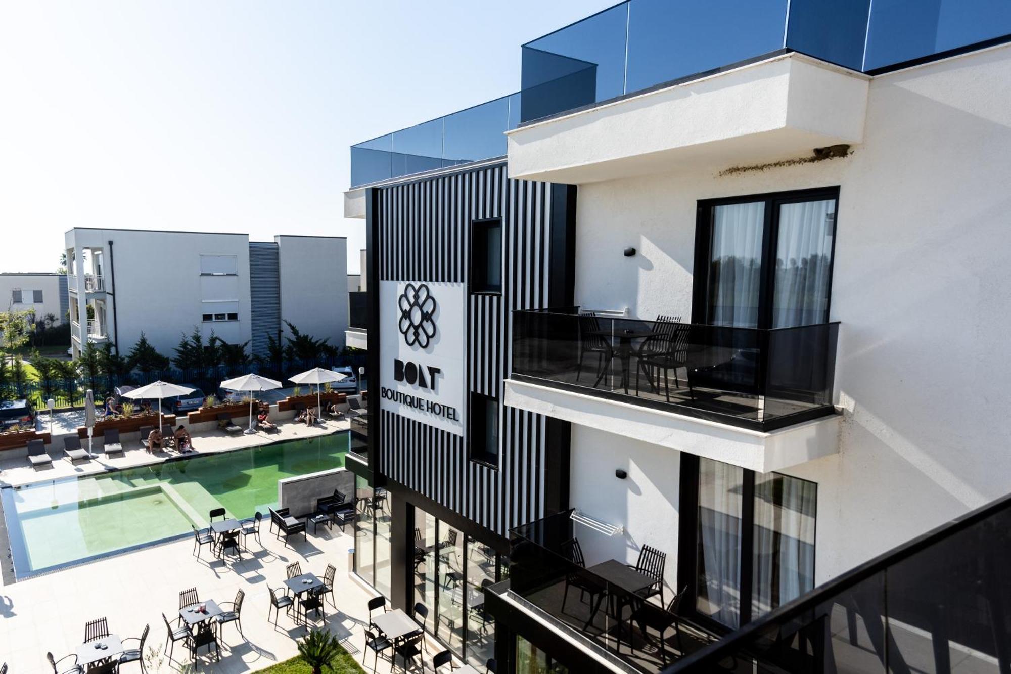 Bolt Boutique Hotel Лежа Экстерьер фото