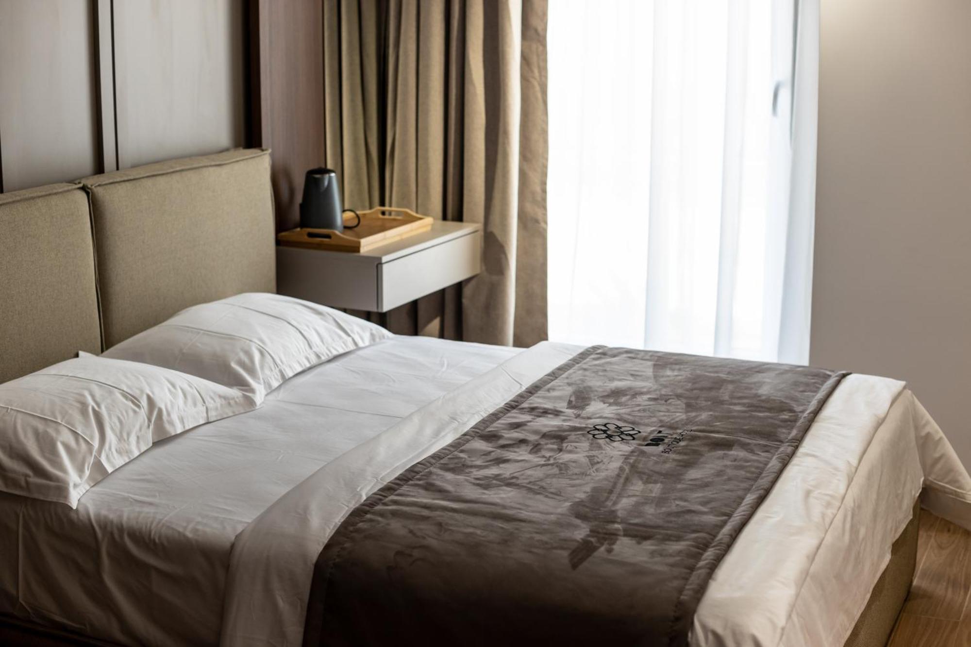 Bolt Boutique Hotel Лежа Экстерьер фото